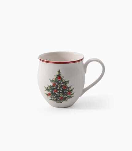 Mug with a Christmas tree print